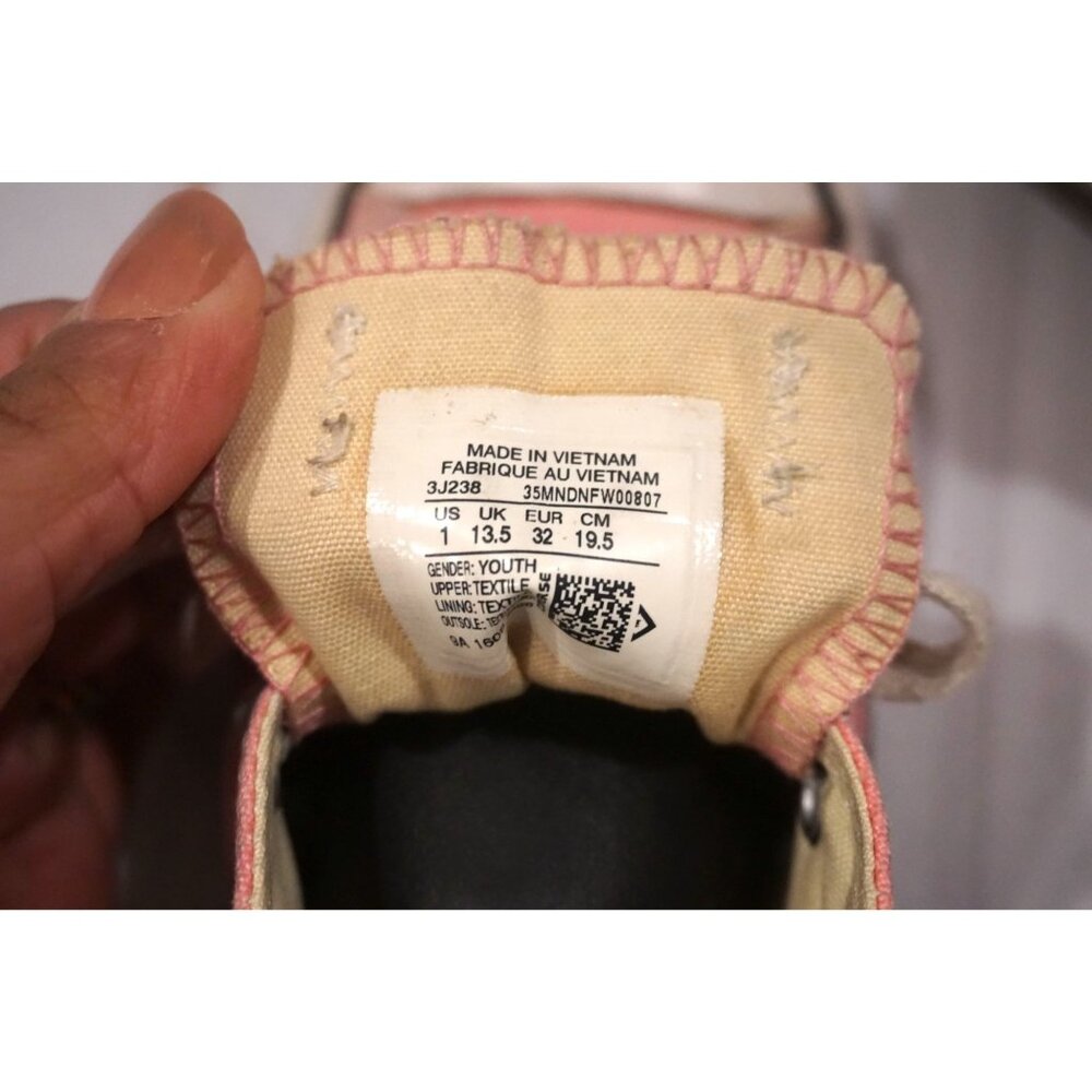 Converse Girls Pink Chuck Taylor Low-Top Sneakers – Size 1 - Picture 7 of 10